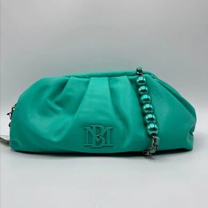 Badgley Mischka Clutch In Green